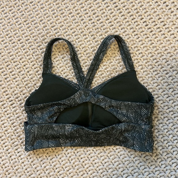 NWOT LULULEMON LIMITED EDITION SPORTS BRA - Picture 2 of 3
